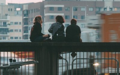 O impacto das amizades na nossa saúde mental: o que a ciência já sabe